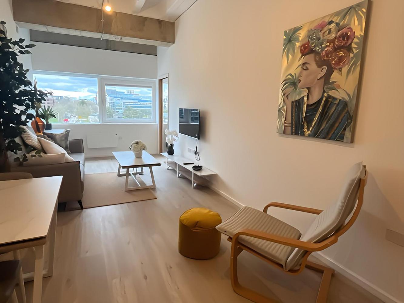 1Br Luxury Flat At Train Station - Long Stays Welcome - Just Ask Milton Keynes Exterior photo