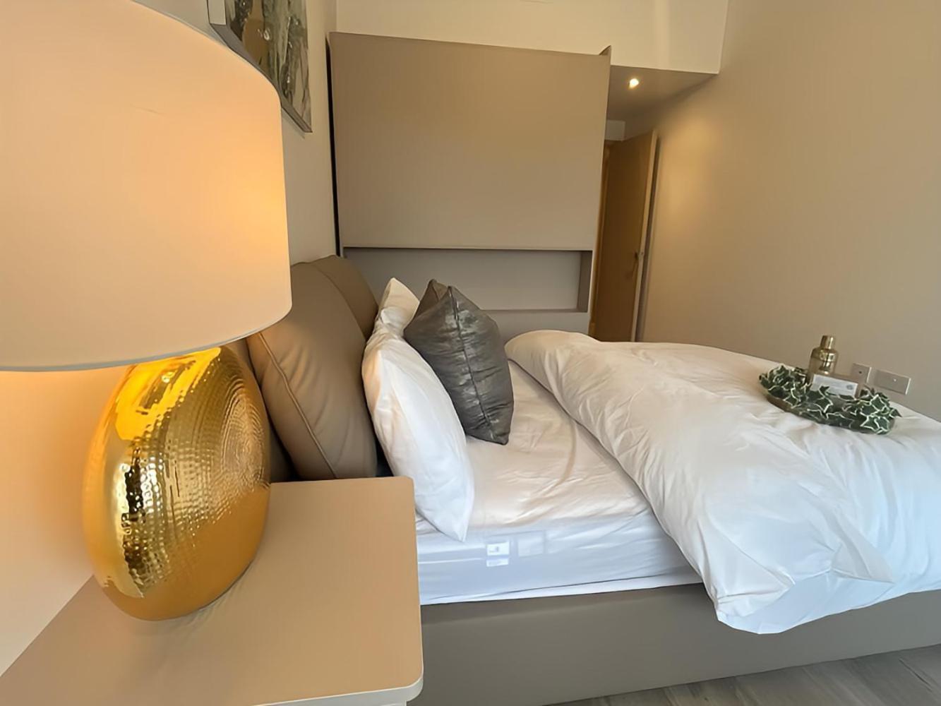 1Br Luxury Flat At Train Station - Long Stays Welcome - Just Ask Milton Keynes Exterior photo